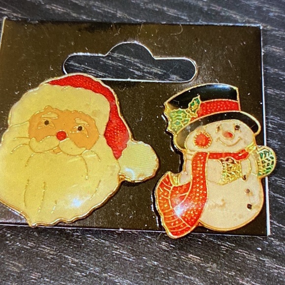 2 vintage enamel  tack  pins Christmas, Santa and snowman - Picture 2 of 6